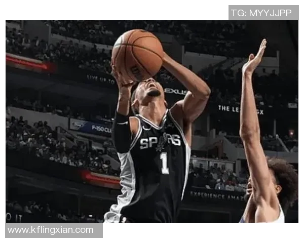 生林狼与马刺的激烈对决揭示NBA季后赛的悬念与精彩瞬间